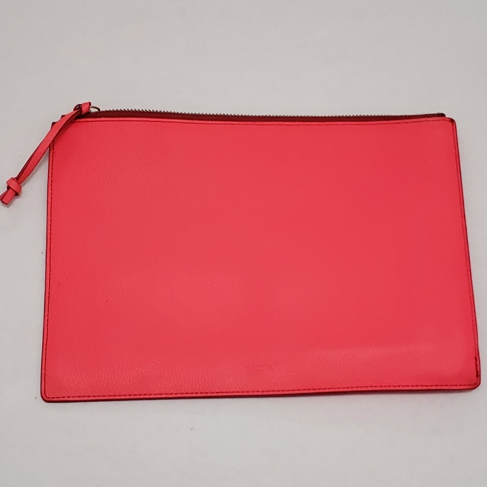 Fossil Clutch